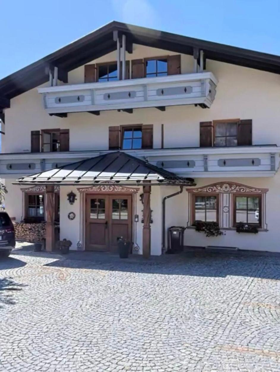 Neues Ruhiges Apartment, Bergblick, Stellplatz Bischofswiesen Extérieur photo